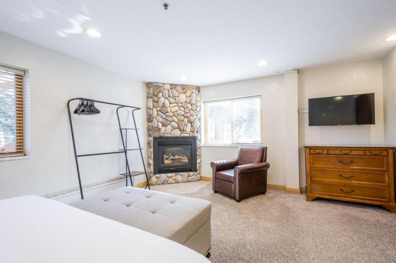 Powder Hound 1 Bedroom Brighton Chalet Екстериор снимка